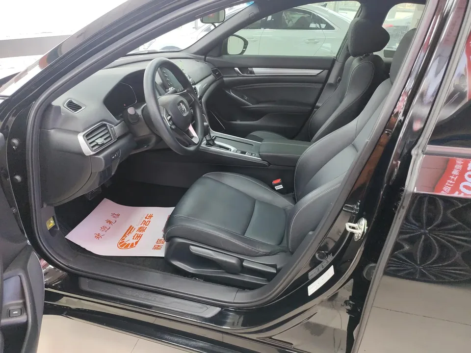 Honda Inspire 2022 Insignia 260TURBO Elegant Edition 2022 — миниатюра 4