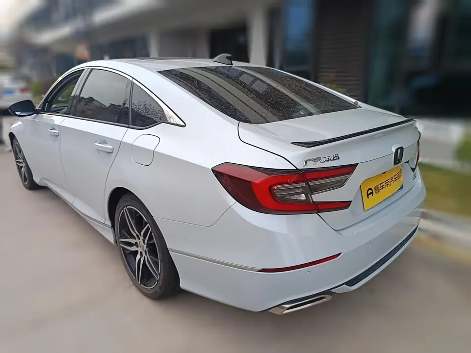 Honda Accord 2022 Accord 260TURBO Fantasy Night Premium Edition 2023 — миниатюра 2