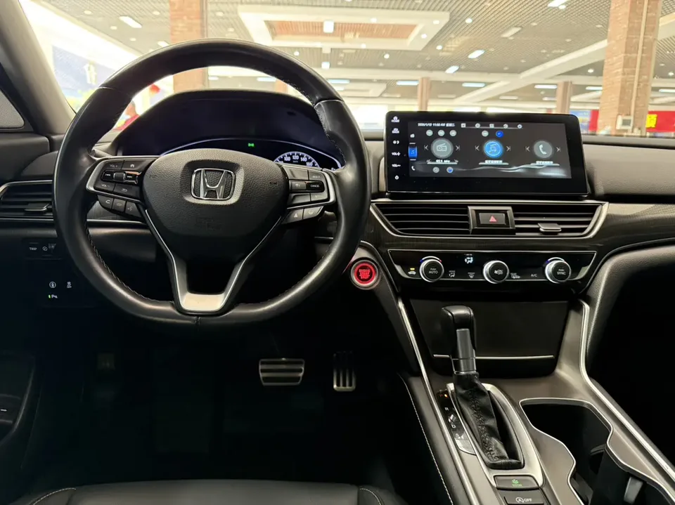 Honda Accord 2022 Accord 260TURBO Fantasy Night Premium Edition 2022 — миниатюра 5