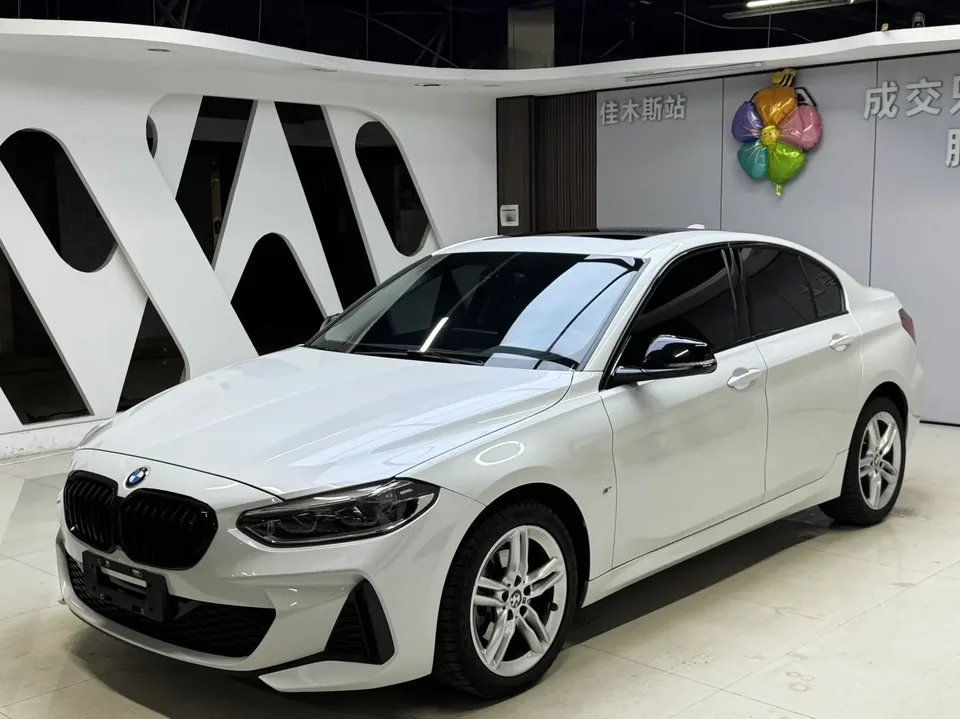 BMW 1 Series BMW 1 Series 2023 120i M Sport Night Edition 2023 — фото 1, купить с доставкой в Москву