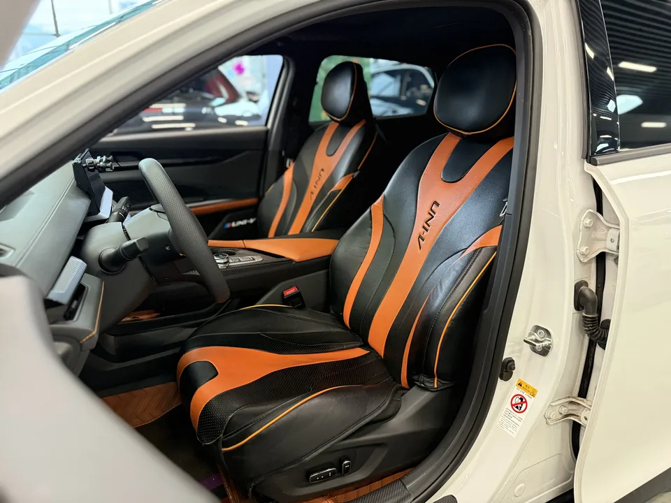 Changan UNI-V iDD 113km Smart Fun Edition 2024 — миниатюра 4