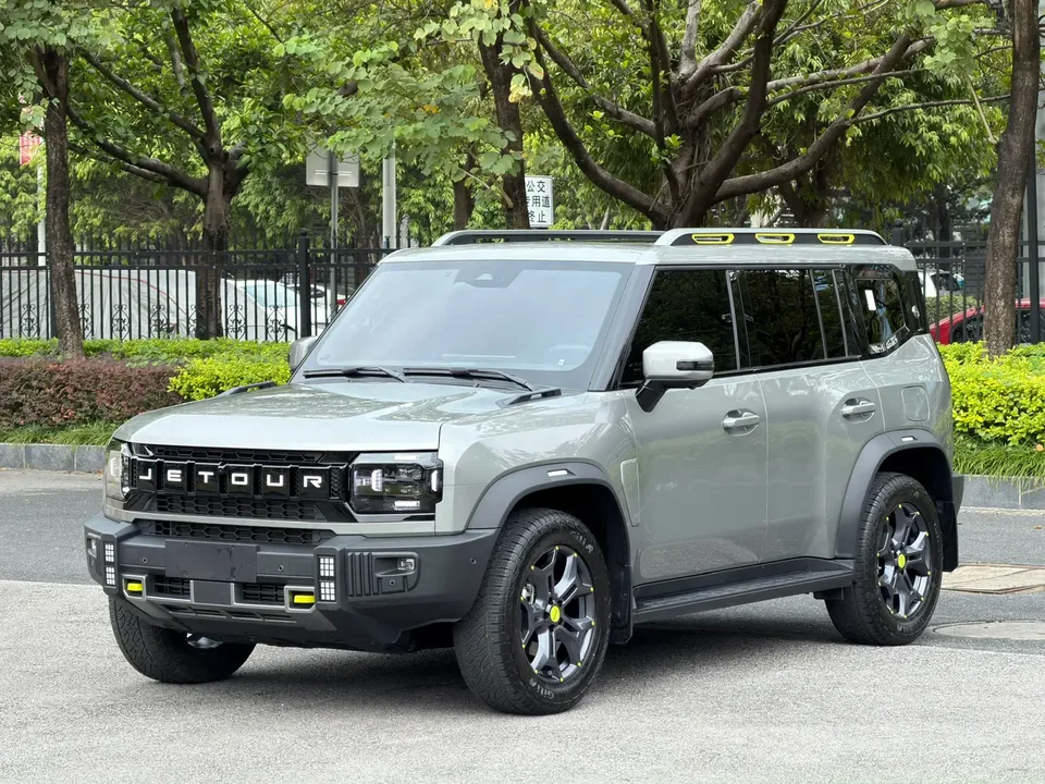 Jetour Jet Traveler Jet Traveler 2023 2.0TD 4WD Cross PRO+ 2024 — фото 1, купить с доставкой в Москву