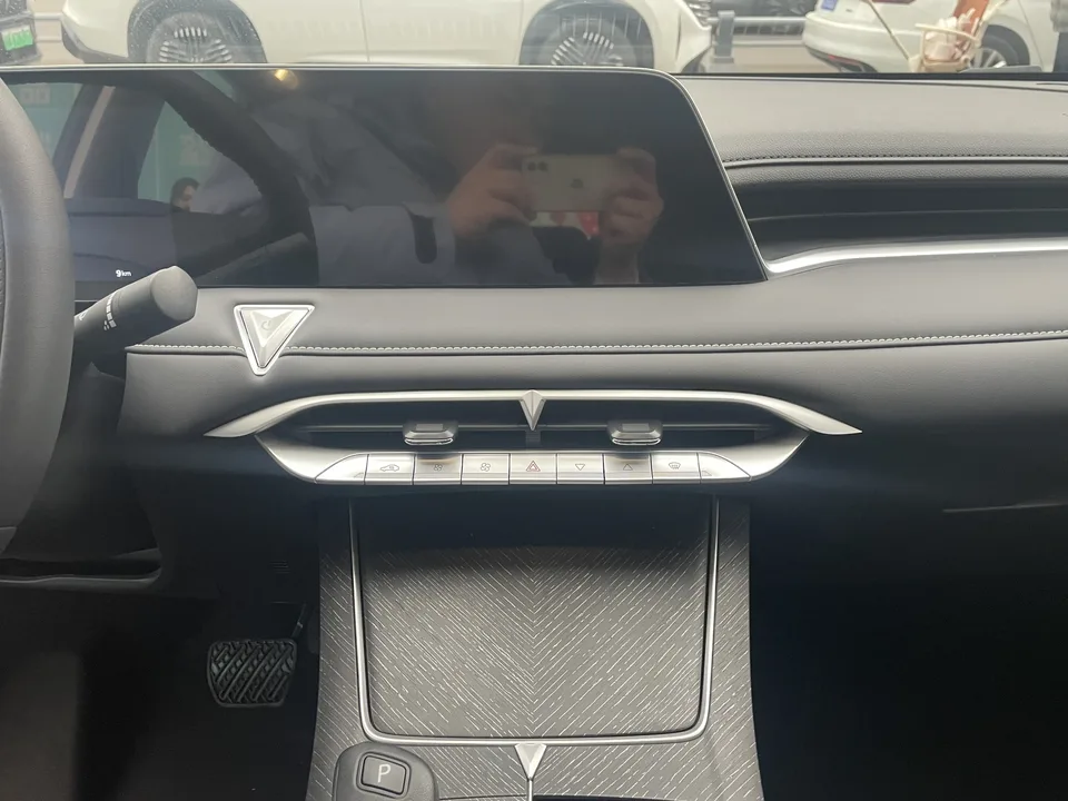 Kai Chen Venucia Big V Venucia Big V 2026 260T Idol Edition Pro 2026 — миниатюра 4