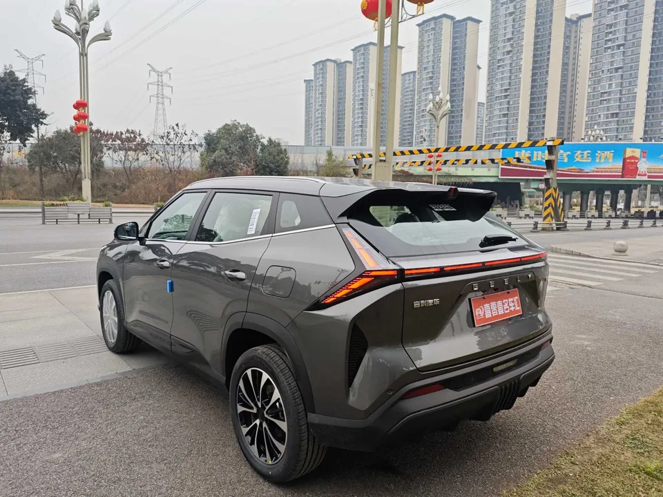 Geely Atlas Boyue 2026 1.5TD Yearning 2026 — миниатюра 5