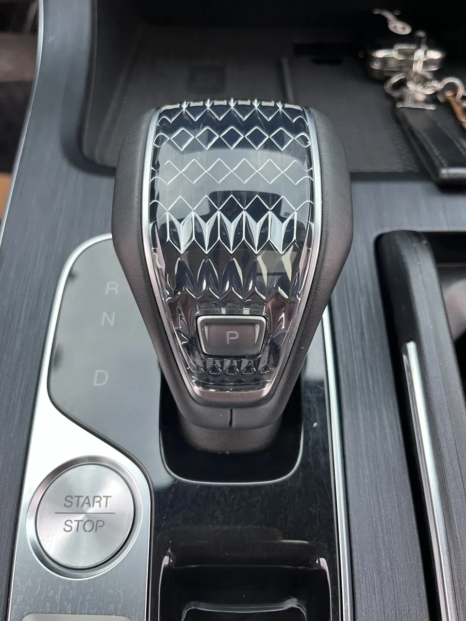 GAC Trumpchi GS8 Trumpchi GS8 2024 Pilot Series 2.0TGDI 2WD Luxury Connected Edition 2024 — миниатюра 3