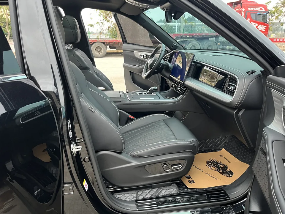GAC Trumpchi GS8 Trumpchi GS8 2024 Pilot Series 2.0TGDI 2WD Luxury Connected Edition 2024 — миниатюра 5