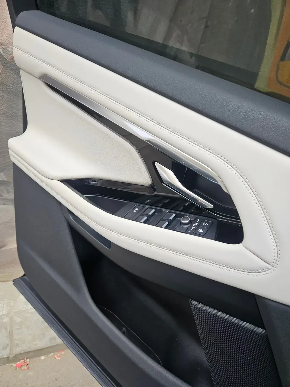 Land Rover Range Rover Evoque Range Rover Evoque 2021 Aurora L 249PS R-Dynamic SE Luxury Edition 2022 — thumbnail 2