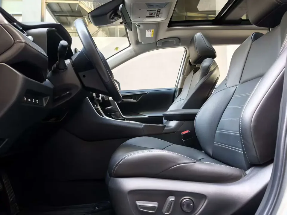 Toyota Willanda 2.0L four-wheel drive luxury PLUS version 2023 — миниатюра 4