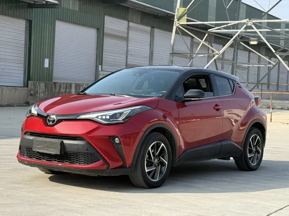 Toyota C-HR Toyota C-HR 2021 2.0L Deluxe Edition 2022 — photo 1, buy with delivery to Moscow