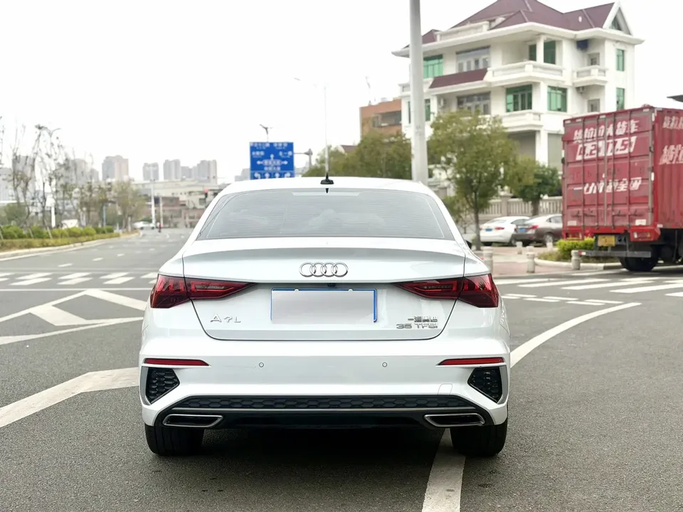 Audi A3 A3 2023 A3L Limousine 35 TFSI Enterprising and Elegant Model 2024 — thumbnail 2
