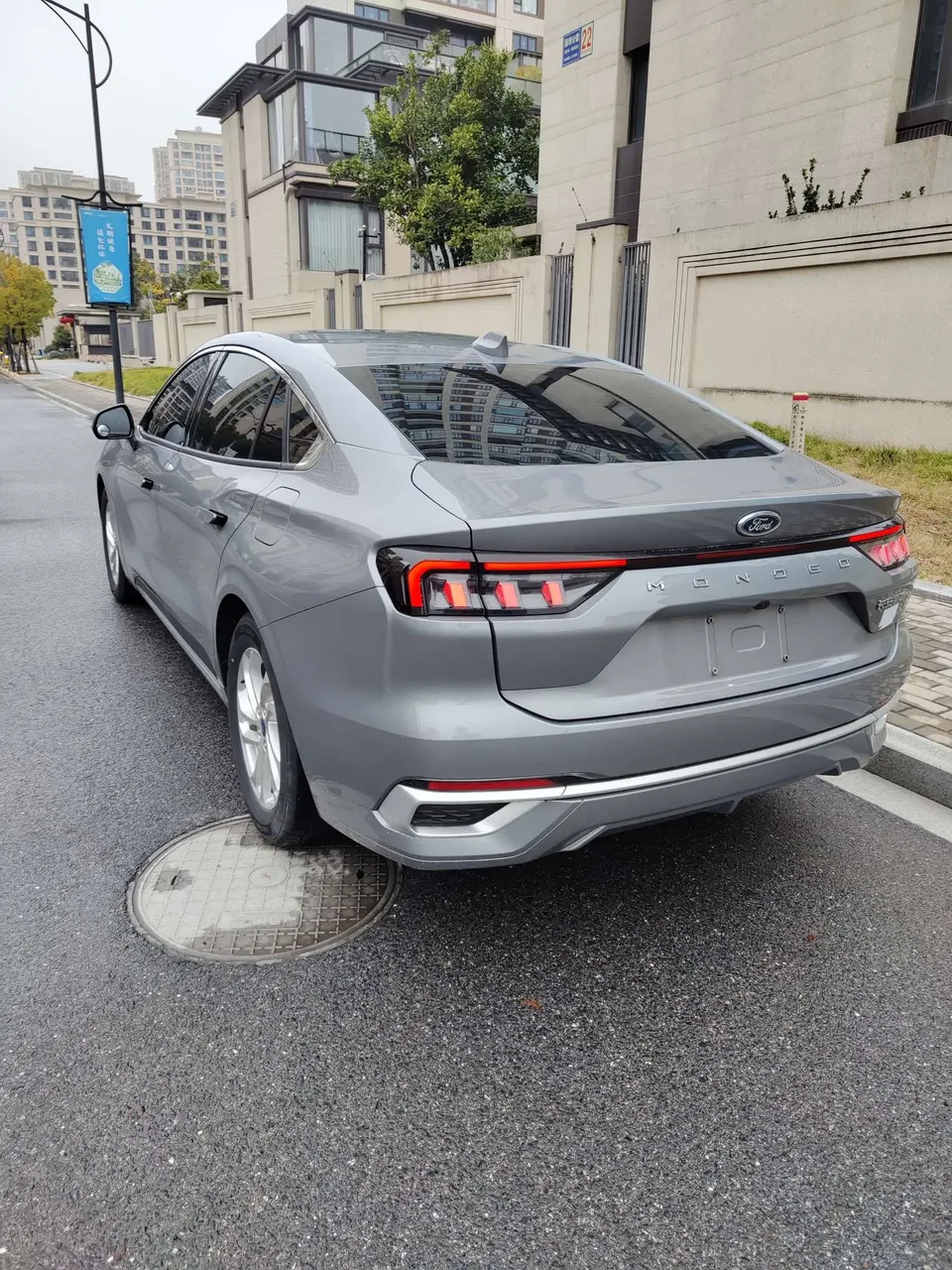 Ford Mondeo Mondeo EcoBoost 180 Comfort Edition 2023 — миниатюра 2