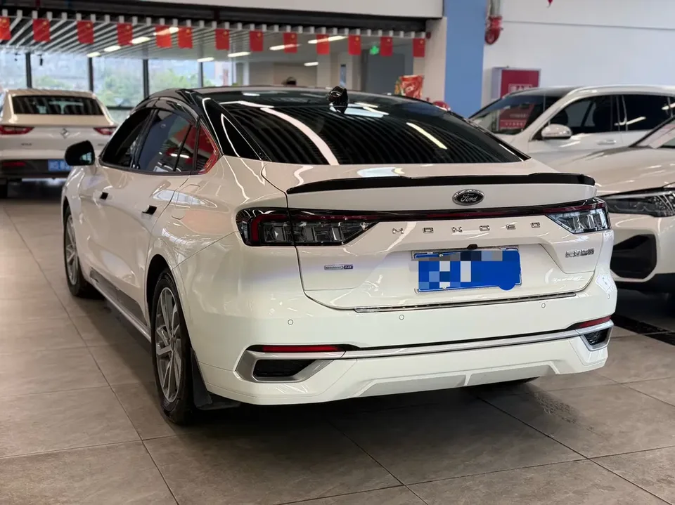 Ford Mondeo Mondeo EcoBoost 245 Fashion Edition 2023 — миниатюра 4