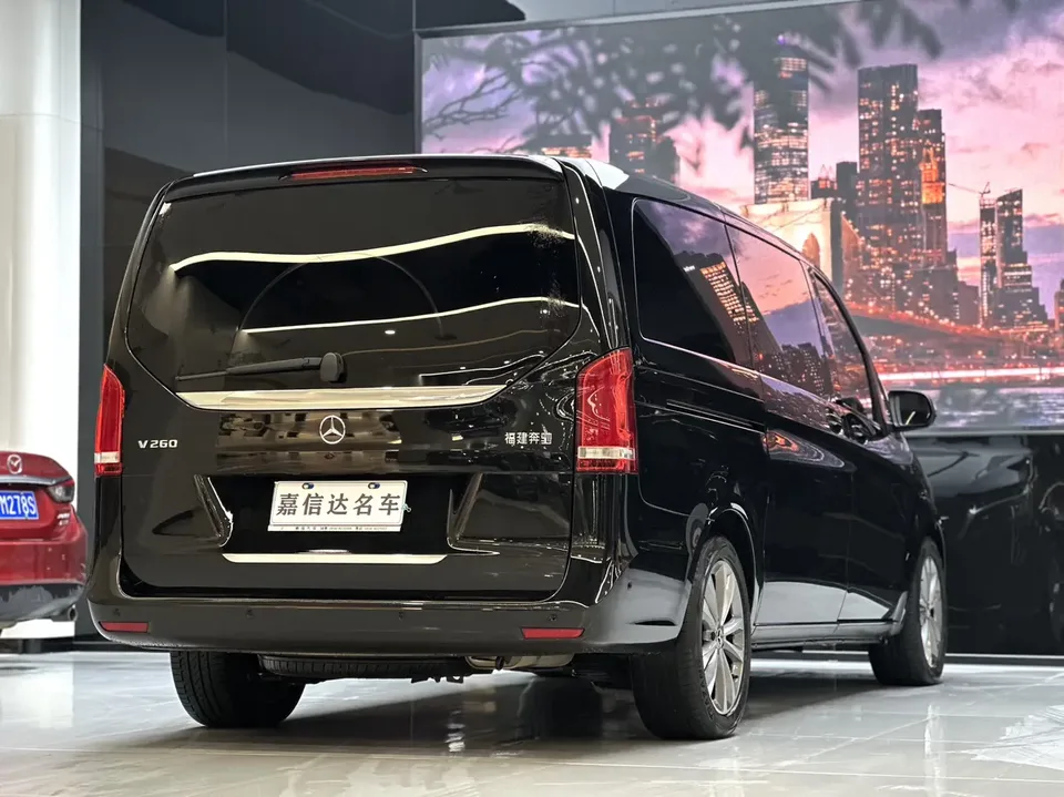 Mercedes-Benz V-Класс Mercedes Benz V Class 2022 V 260 Pilot Edition 2024 — thumbnail 2