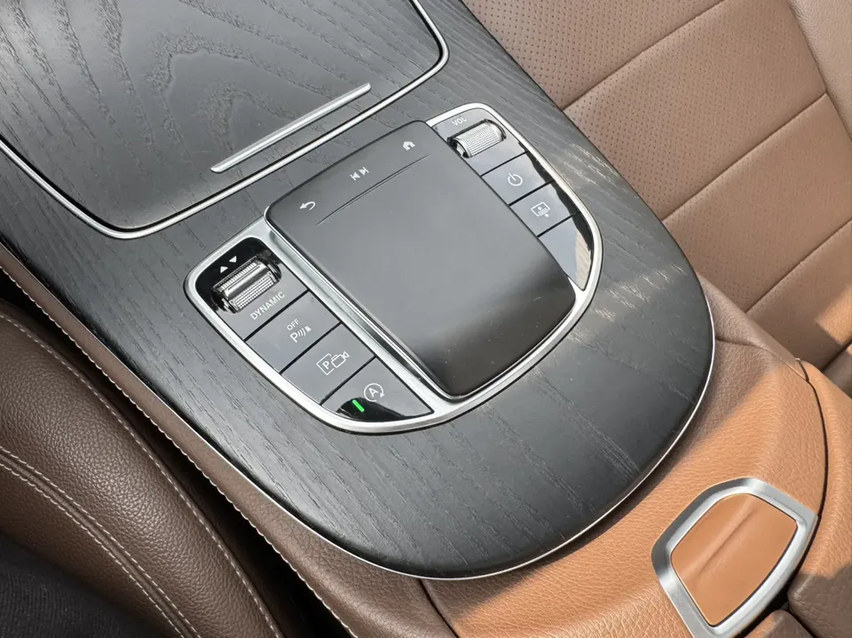 Mercedes-Benz E-Class E-Class 2023 Mercedes-Benz E-Class 2023 E 300 L Fashionable Sports Sedan 2022 — thumbnail 3