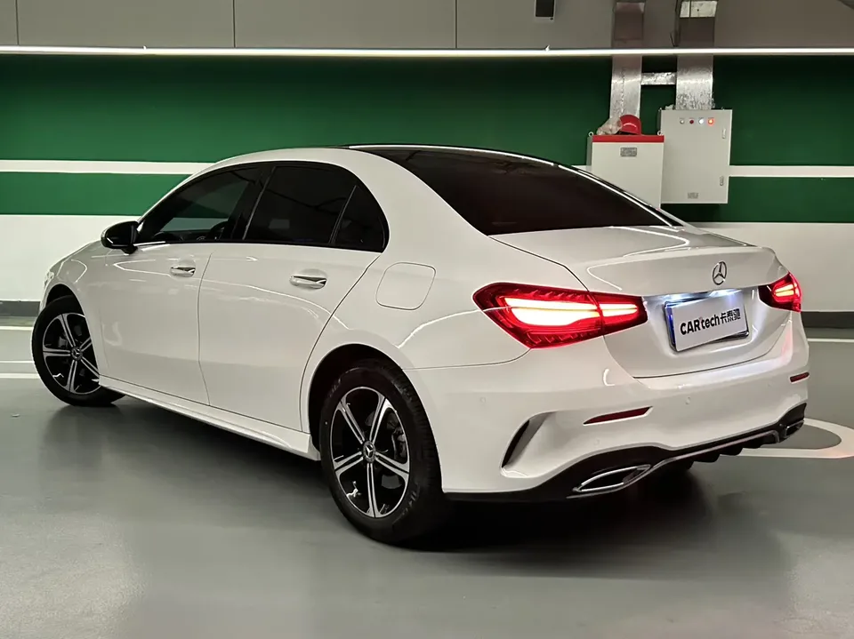 Mercedes-Benz Mercedes Benz A Class Mercedes-Benz A-Class 2023 A 200 L Sports Sedan Fashion Edition 2024 — миниатюра 4