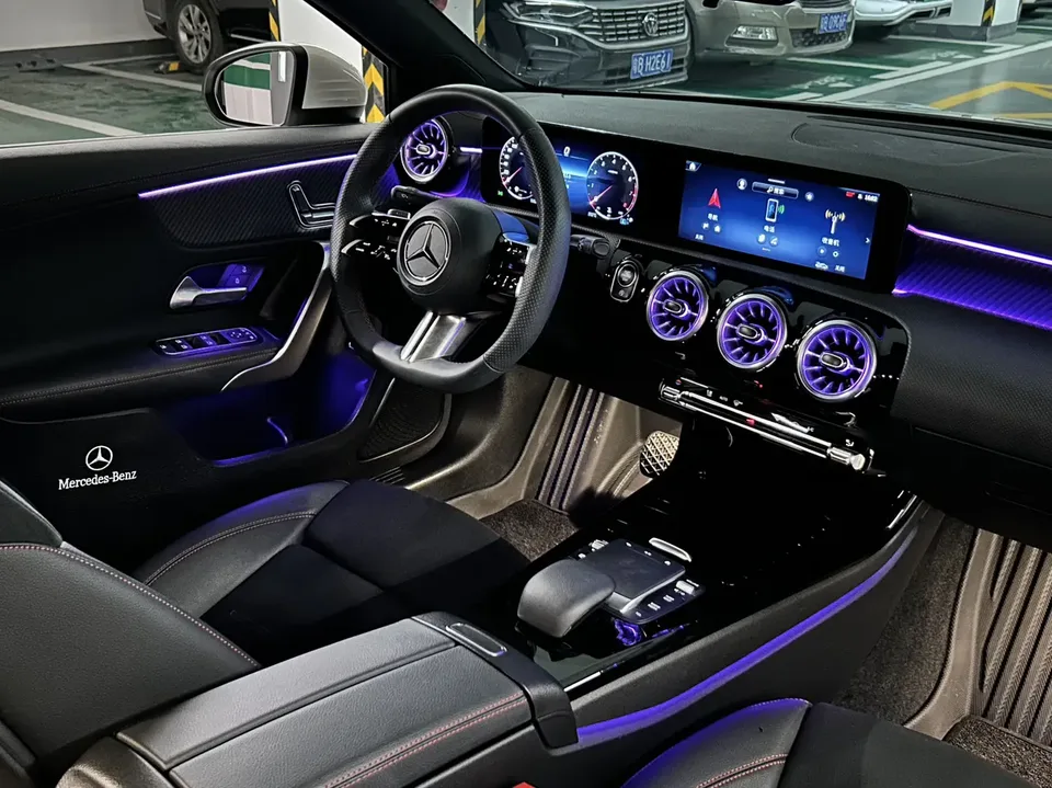 Mercedes-Benz Mercedes Benz A Class Mercedes-Benz A-Class 2023 A 200 L Sports Sedan Fashion Edition 2024 — миниатюра 5