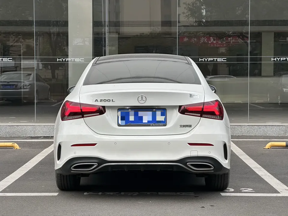 Mercedes-Benz Mercedes Benz A Class facelift A 200 L sports sedan dynamic version 2022 — миниатюра 2