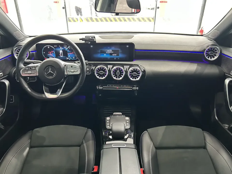 Mercedes-Benz Mercedes Benz A Class Mercedes-Benz A-Class 2022 facelift A 200 L sports sedan fashion version 2023 — миниатюра 4