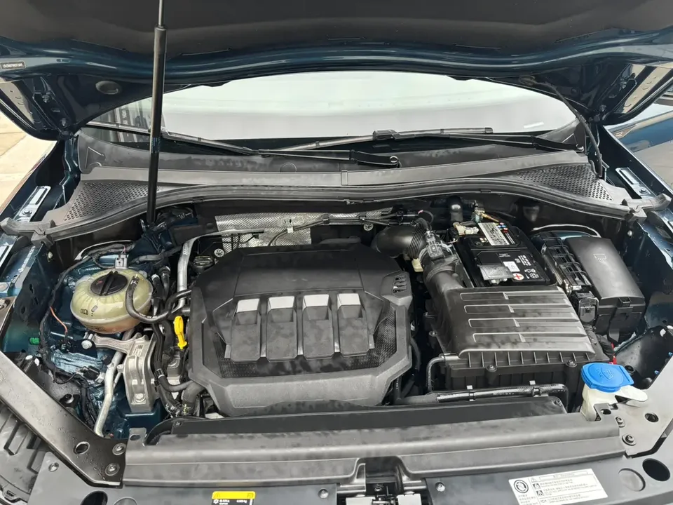 Volkswagen Tiguan L Tiguan L 2022 330TSI Automatic 2WD R-Line Enjoy Edition 2022 — миниатюра 2