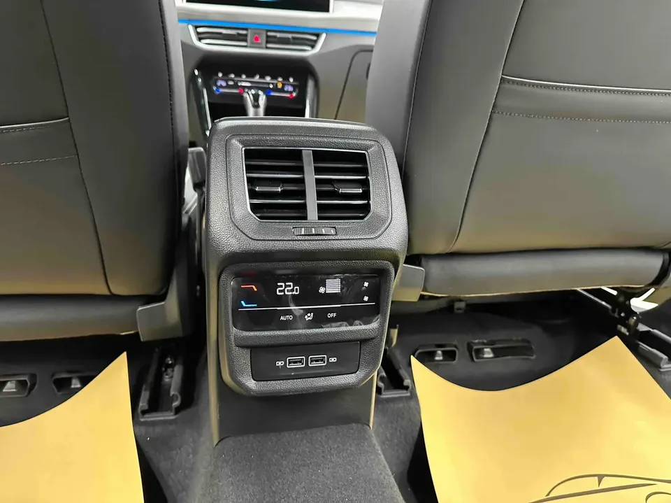 Volkswagen Tayron Tanyue Modified 380TSI 4WD R-Line Pro Smart Edition 2023 — thumbnail 3
