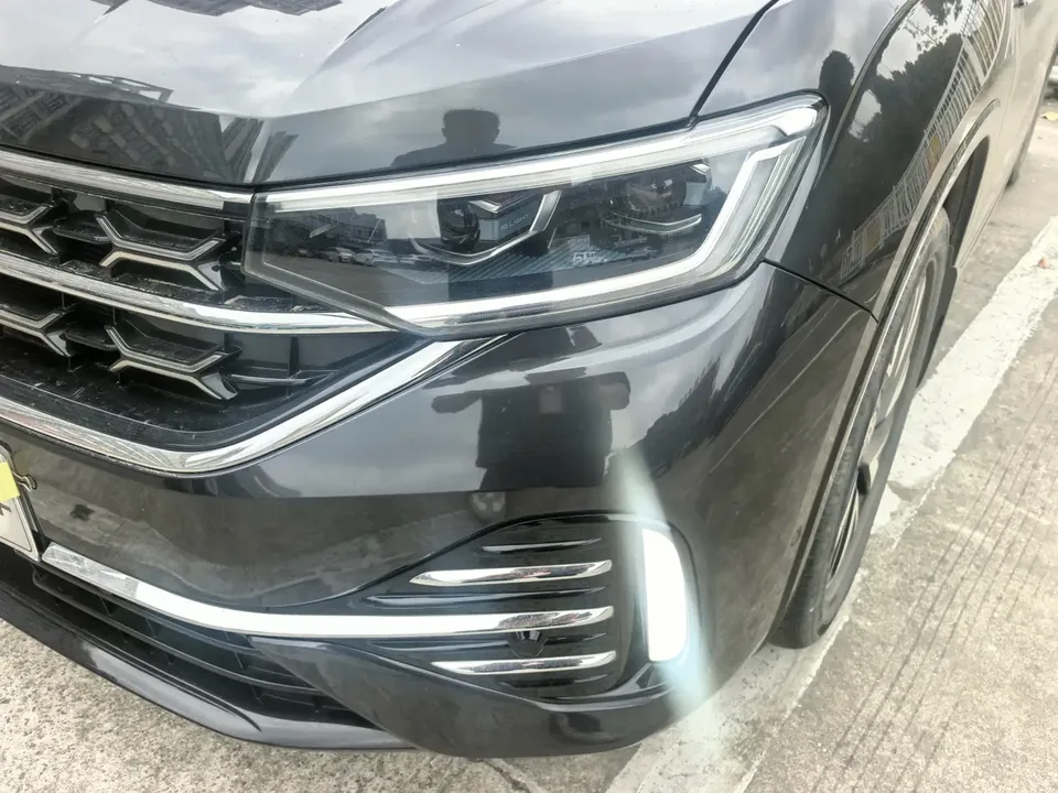 Volkswagen Tayron Tayron facelift 380TSI four-wheel drive R-Line high-energy version 2023 — thumbnail 2