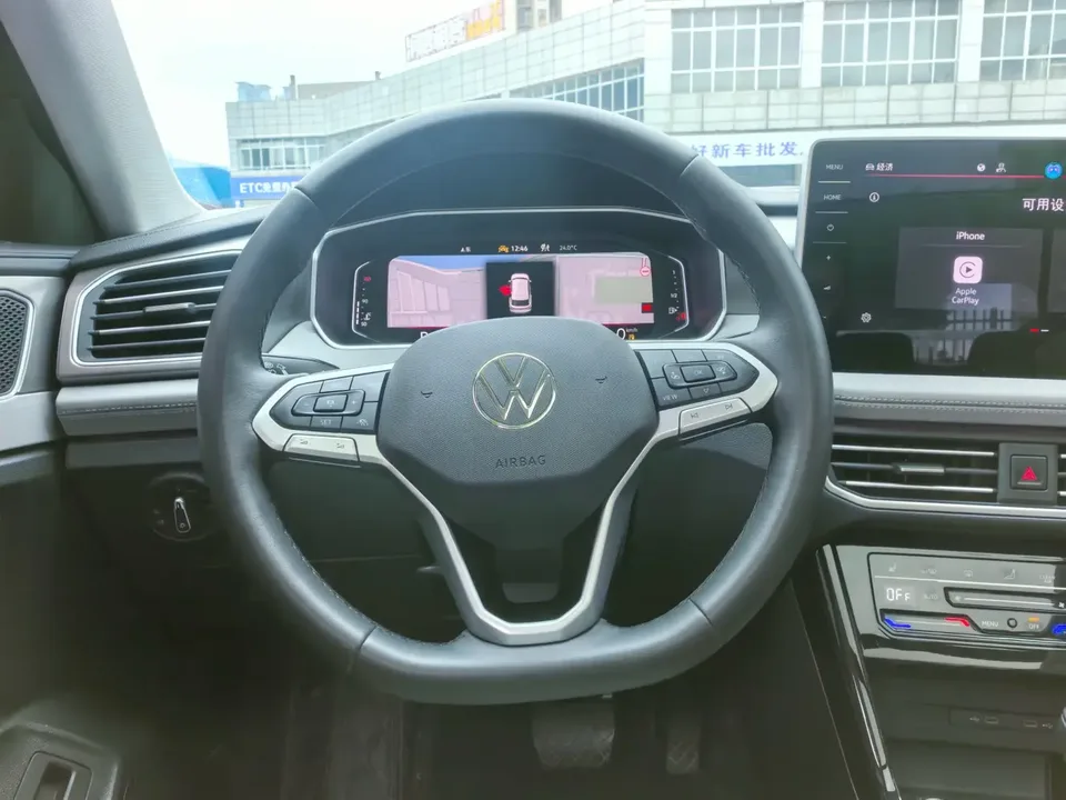 Volkswagen Tayron Tayron facelift 380TSI four-wheel drive R-Line high-energy version 2023 — thumbnail 5