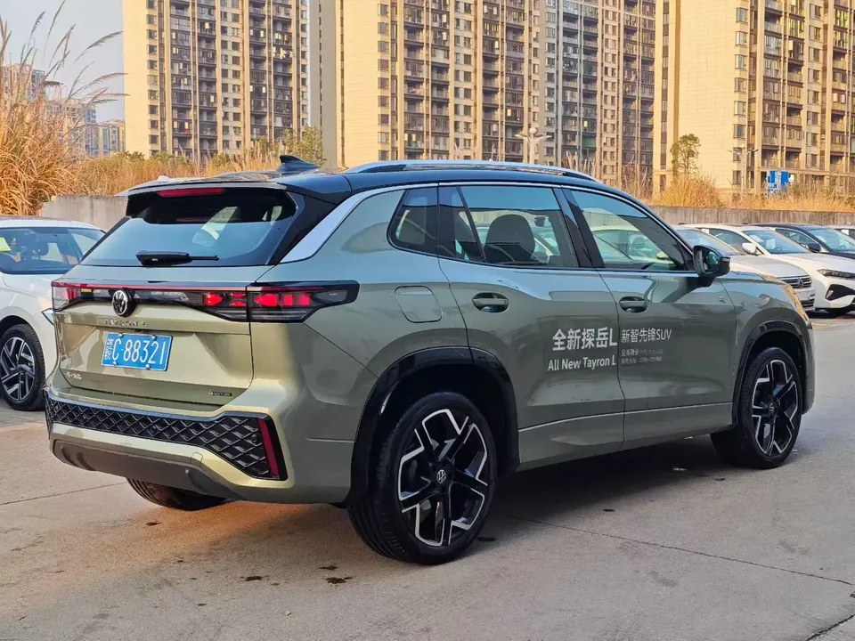 Volkswagen Tayron Tanyue L 330TSI 2WD Elite 2025 — миниатюра 2