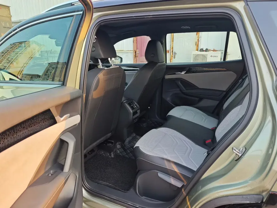 Volkswagen Tayron Tanyue L 330TSI 2WD Elite 2025 — миниатюра 3