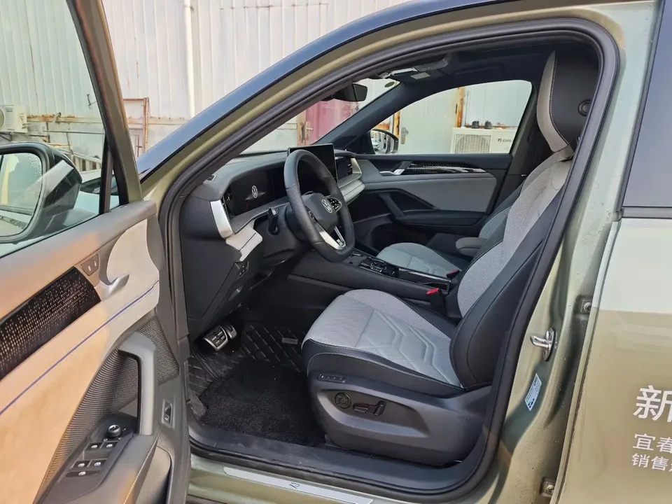 Volkswagen Tayron Tanyue L 330TSI 2WD Elite 2025 — миниатюра 5