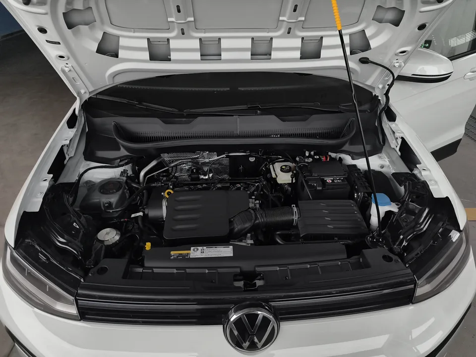 Volkswagen Tharu 2026 Tiguan 1.5L Sharp Advance Edition 2026 — миниатюра 2