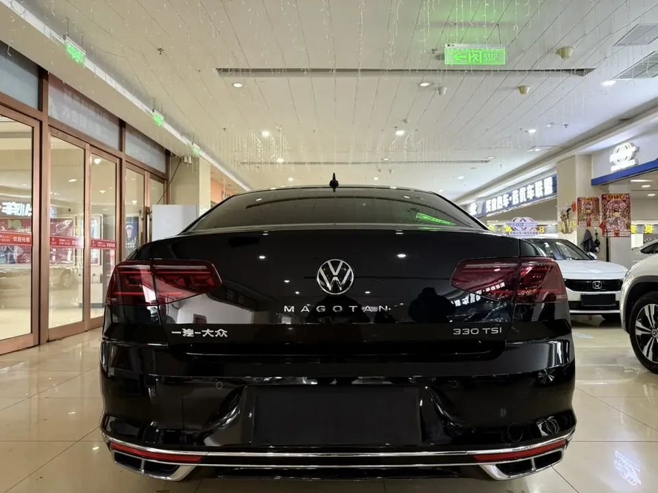 Volkswagen Magotan Magotan Magotan 2025 Public Edition 330TSI DSG Luxury Edition 2025 — thumbnail 2