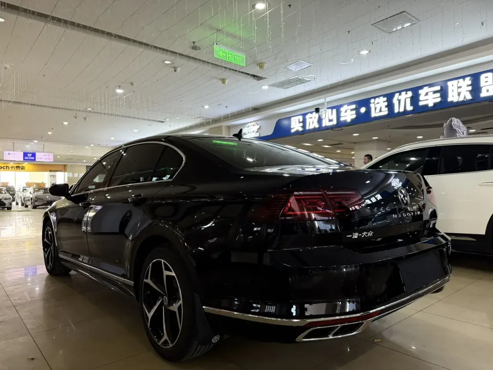Volkswagen Magotan Magotan Magotan 2025 Public Edition 330TSI DSG Luxury Edition 2025 — thumbnail 4