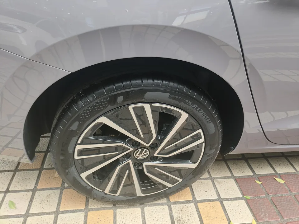 Volkswagen Lavida 2026 Volkswagen Lavida Pro 300TSI Starry Sky Smart Edition 2025 — миниатюра 2