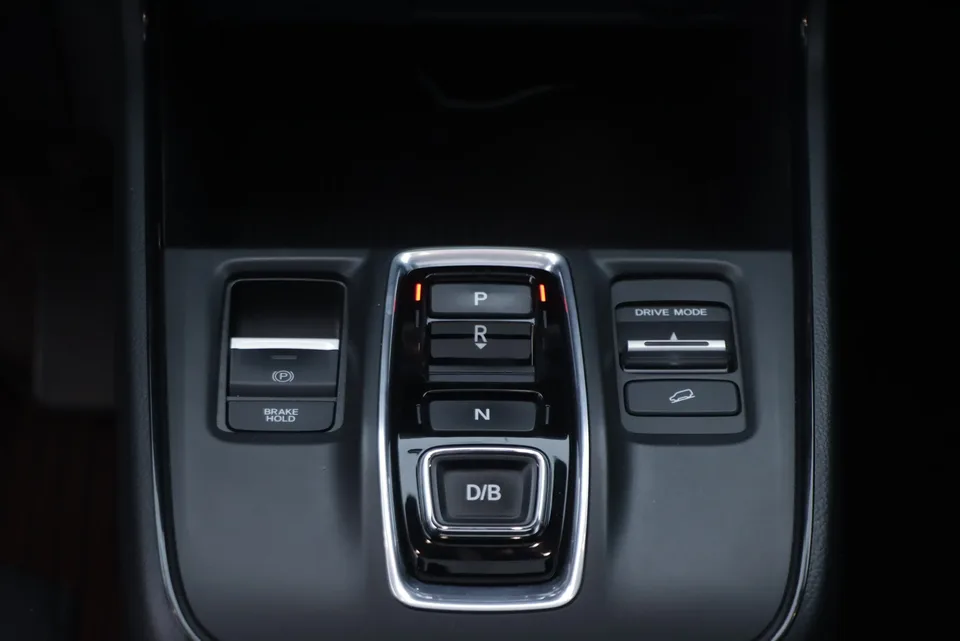Honda CR-V e:HEV 2.0L 2WD Smart Edition 2024 — миниатюра 2