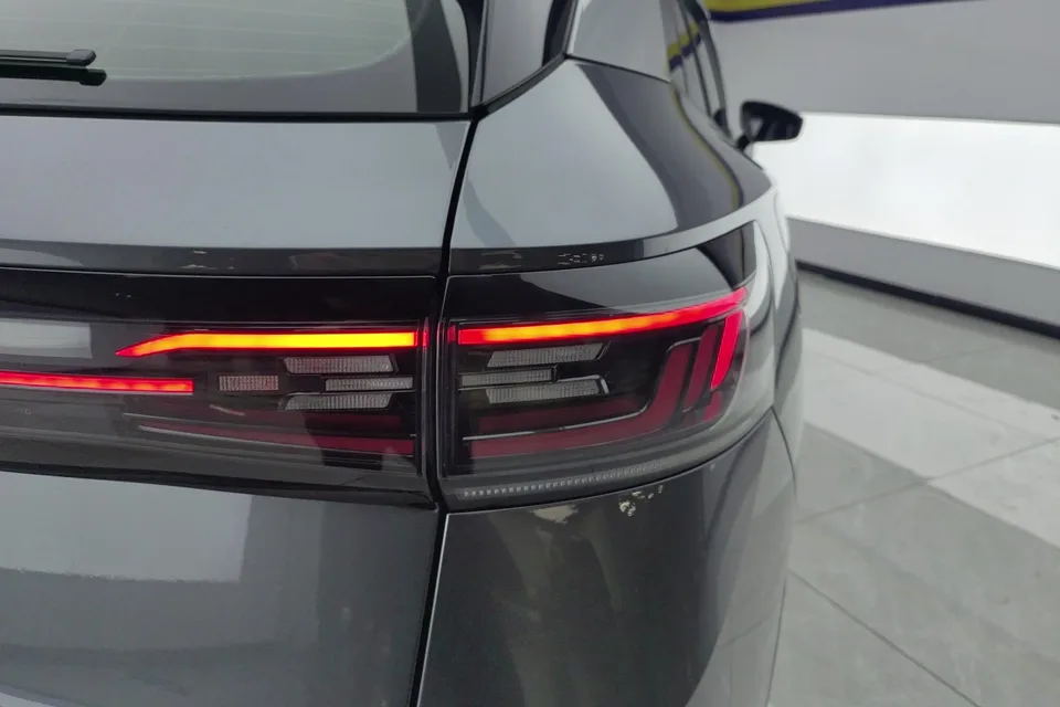 Volkswagen ID.4X Upgraded Extreme Smart Long-Range Edition 2023 — миниатюра 5