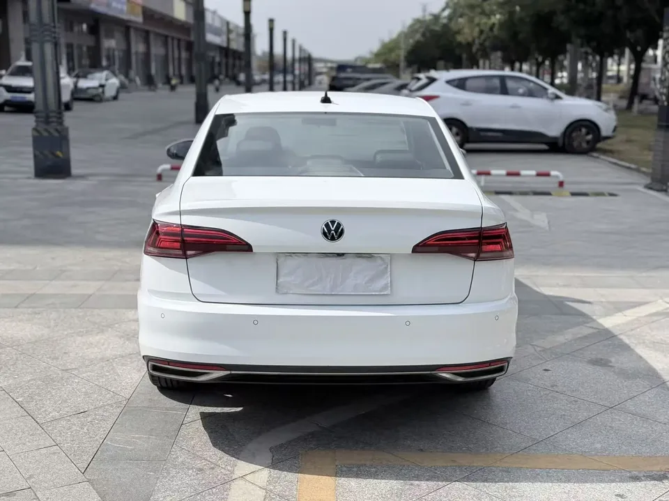 Volkswagen Bora Bora 2021 200TSI DSG Elite Intelligent Edition 2022 — миниатюра 2