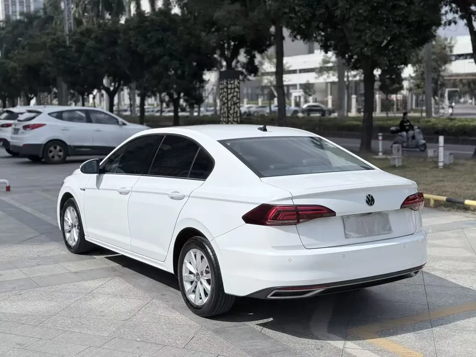 Volkswagen Bora Bora 2021 200TSI DSG Elite Intelligent Edition 2022 — миниатюра 4
