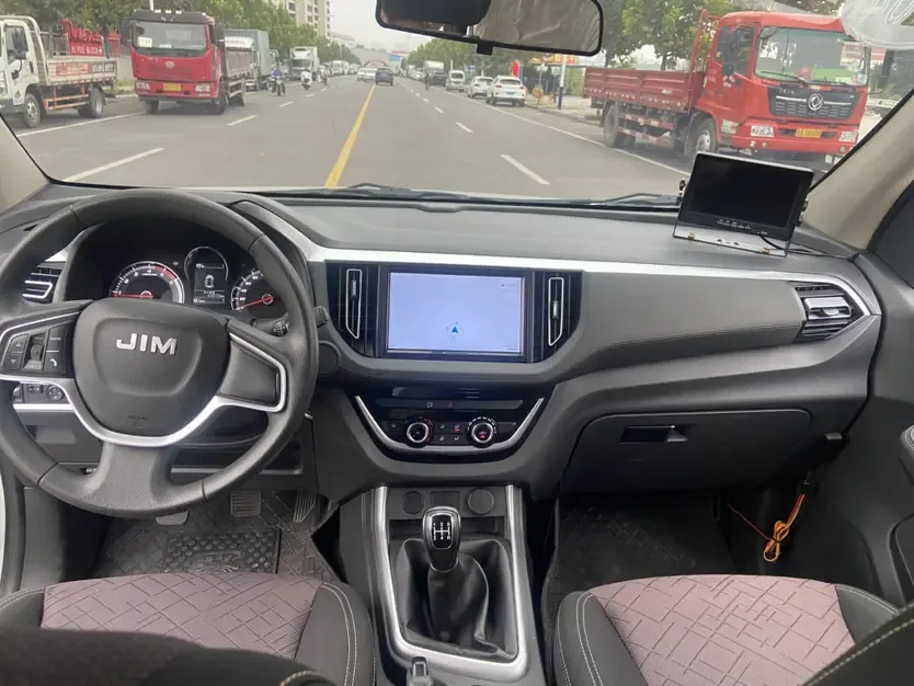 Isuzu RE-MAX RE-MAX 2022 2.8T Classic Two-Wheel Drive Diesel Comfort Standard Wheelbase Edition JE493ZLQ6E 2023 — thumbnail 3