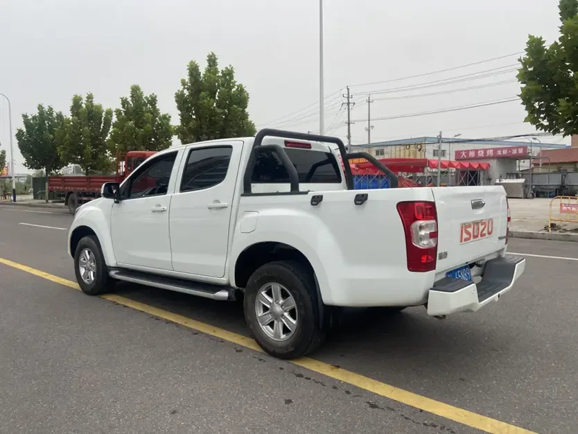 Isuzu RE-MAX RE-MAX 2022 2.8T Classic Two-Wheel Drive Diesel Comfort Standard Wheelbase Edition JE493ZLQ6E 2023 — thumbnail 4