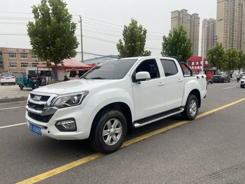 Isuzu RE-MAX RE-MAX 2022 2.8T Classic Two-Wheel Drive Diesel Comfort Standard Wheelbase Edition JE493ZLQ6E 2023 — photo 1, buy with delivery to Moscow