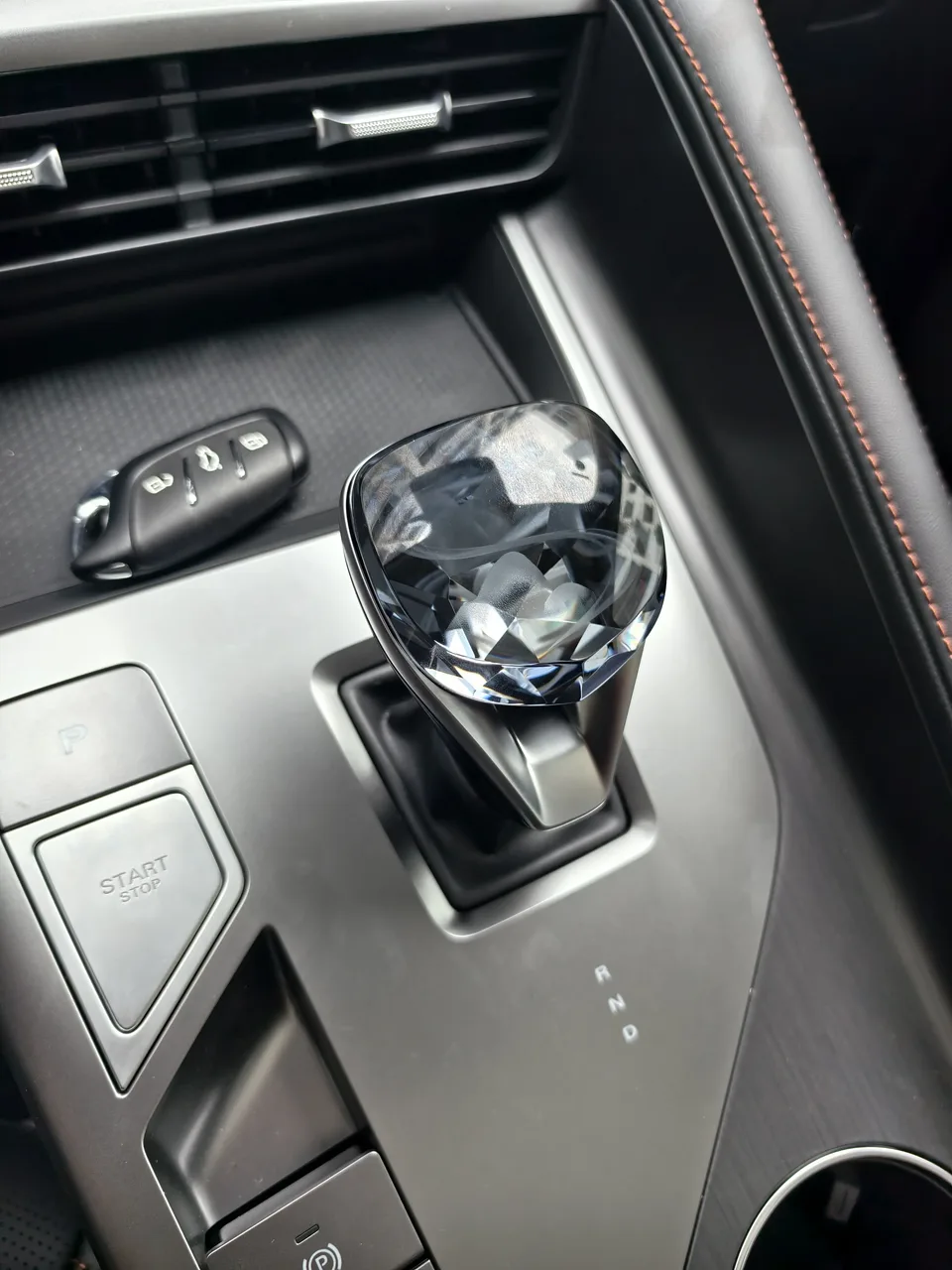 Roewe eRX5 Roewe eRX5 2023 Super Hybrid Super Edition 2026 — миниатюра 3