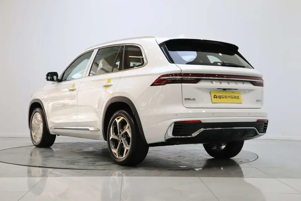 Geely Monjaro 2.0TD DCT EVO 2WD Changfeng Edition 2026 — миниатюра 2