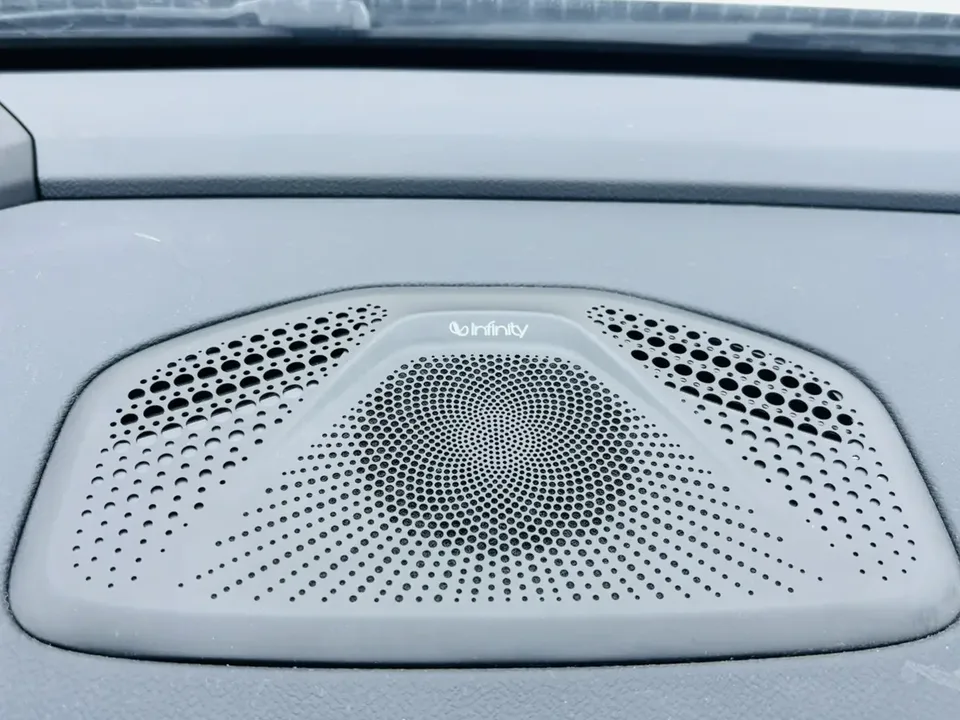 Geely Monjaro 2.0TD High Power Automatic 2WD Flagship Model 2023 — миниатюра 3