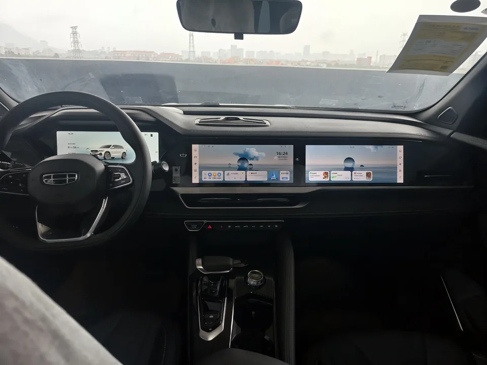Geely Monjaro 2.0TD DCT EVO 2WD Changfeng Edition 2026 — миниатюра 3
