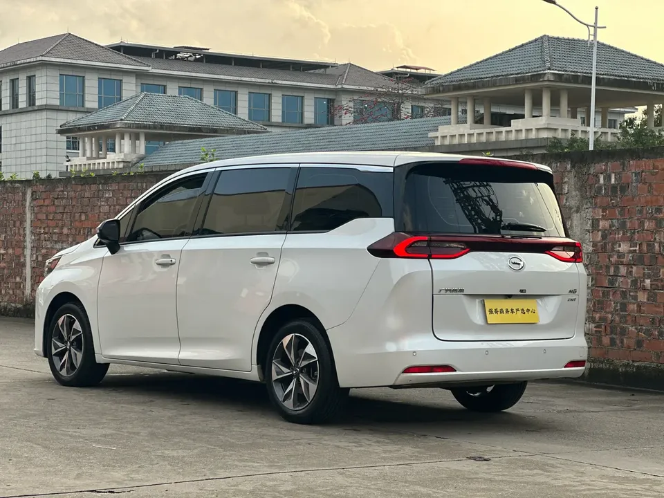 GAC Trumpchi M6 Trumpchi M6 2021 270T Automatic Luxury Edition 7 Seaters 2022 — миниатюра 2