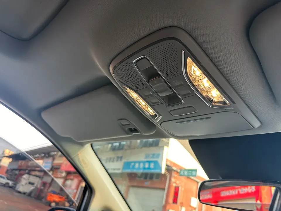 GAC Trumpchi M6 Trumpchi M6 2021 270T Automatic Luxury Edition 7 Seaters 2022 — миниатюра 3