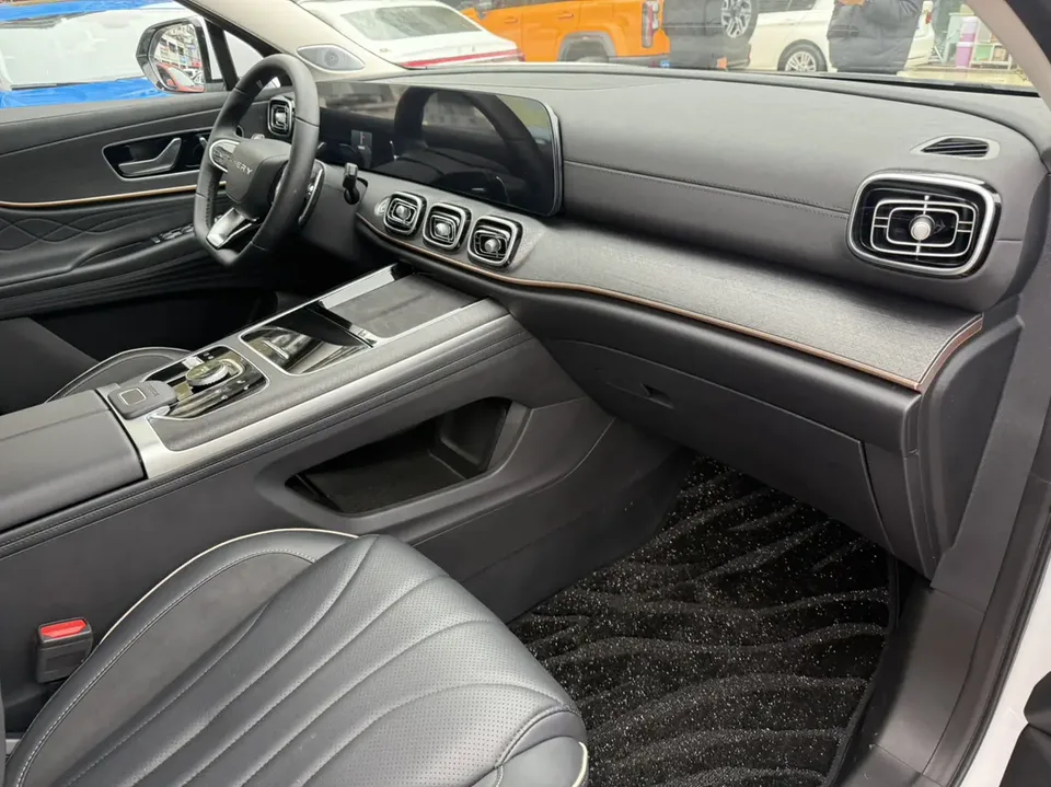 Chery Tiggo 9 2.0T DCT 2WD Super Comfort Premium Edition 2024 — миниатюра 4
