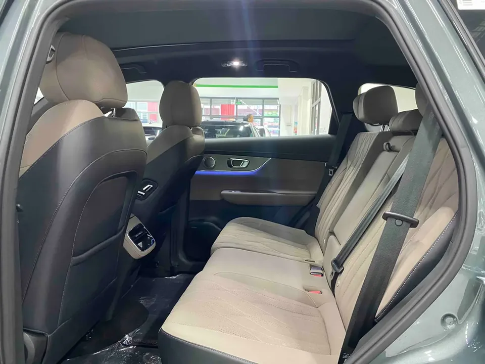 Chery Tiggo 8 PLUS Tiggo 8 PLUS 2025 Kunpeng 290TGDI DCT Premium 5-seater 2024 — миниатюра 3