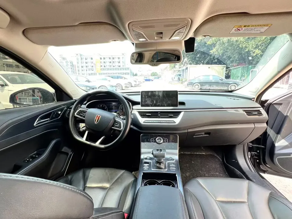 Hongqi H5 classic Hongqi H5 Classic 2022 1.8T Automatic Intelligent Connected Flag Edition 2023 — миниатюра 3