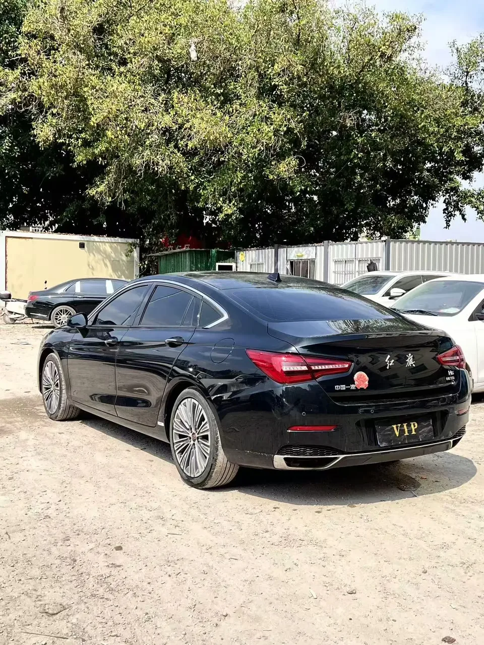 Hongqi H5 classic Hongqi H5 Classic 2022 1.8T Automatic Intelligent Connected Flag Edition 2023 — миниатюра 4